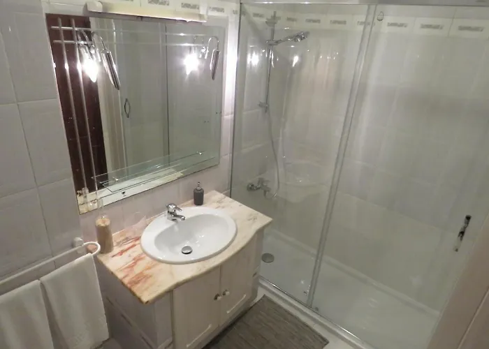 Casas Da Supertubos بيت للعطل *